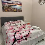 Casa Nel Cuore Antico بيت للعطل