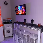 Casa Nel Cuore Antico بيت للعطل